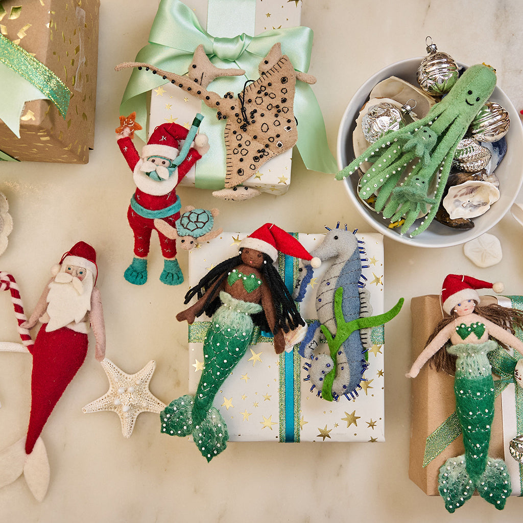 Tropical Snorkel Santa Ornament