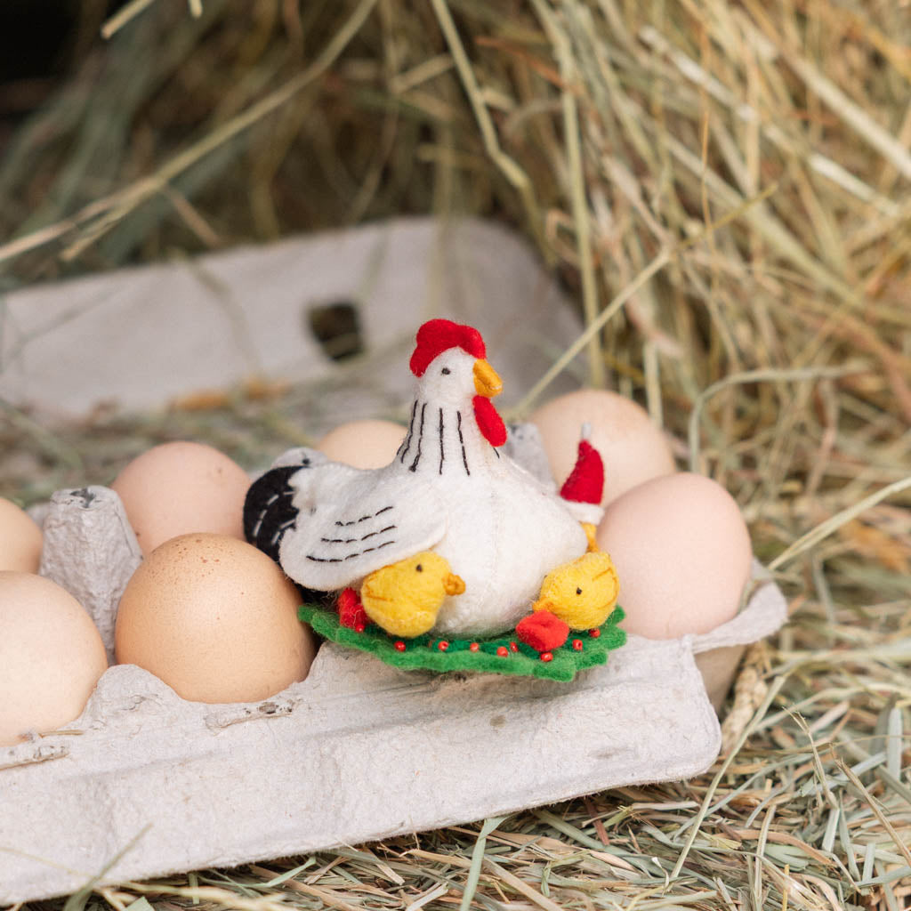 Holiday Hen Chicks Ornament