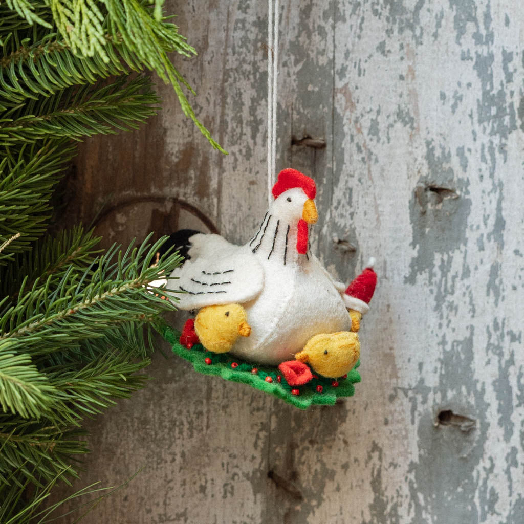 Holiday Hen Chicks Ornament